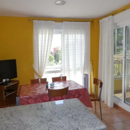 Viktoriia Villa, Villa